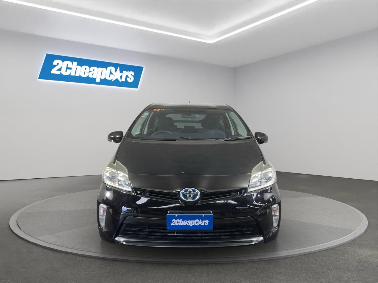 2015 Toyota Prius S Hatchback REVERSING CAMERA + AUTO LIGHTS + PUSH START