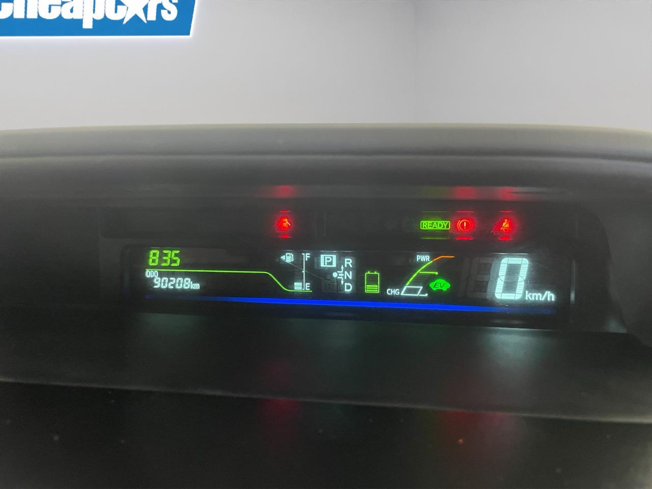 2014 Toyota Prius Alpha S 7 Seaters People Mover REVERSING CAMERA + AUTO LIGHTS + PUSH START