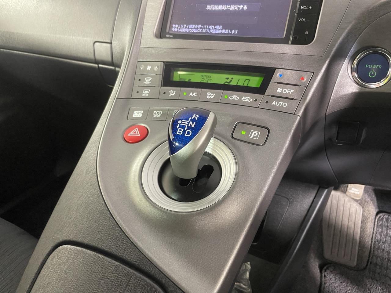 2014 Toyota Prius G Hatchback LOW KMS + REVERSING CAMERA + CRUISE CONTROL