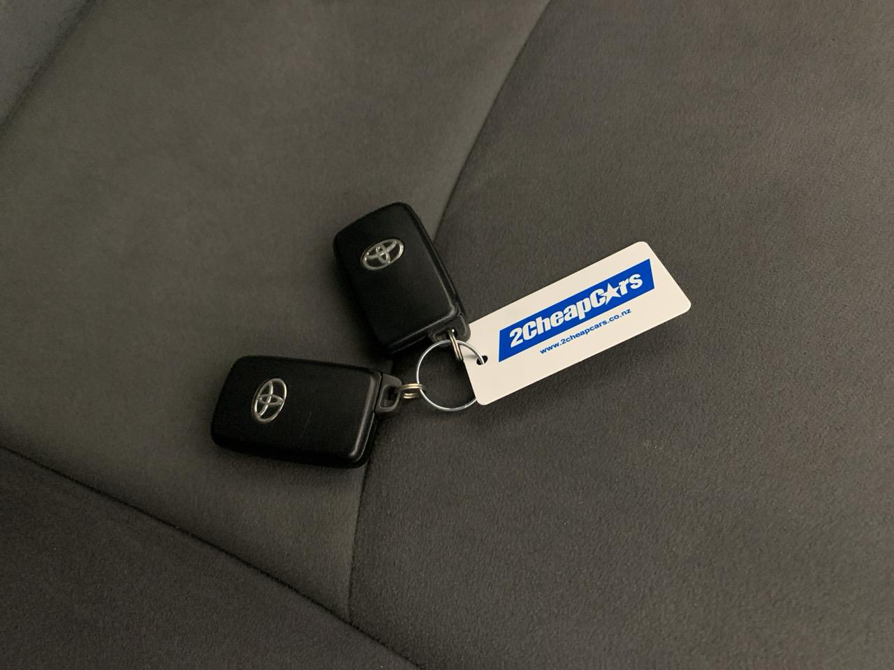 2012 Toyota Prius Alpha Hybrid Station Wagon PUSH BUTTON START + AUTO LIGHTS