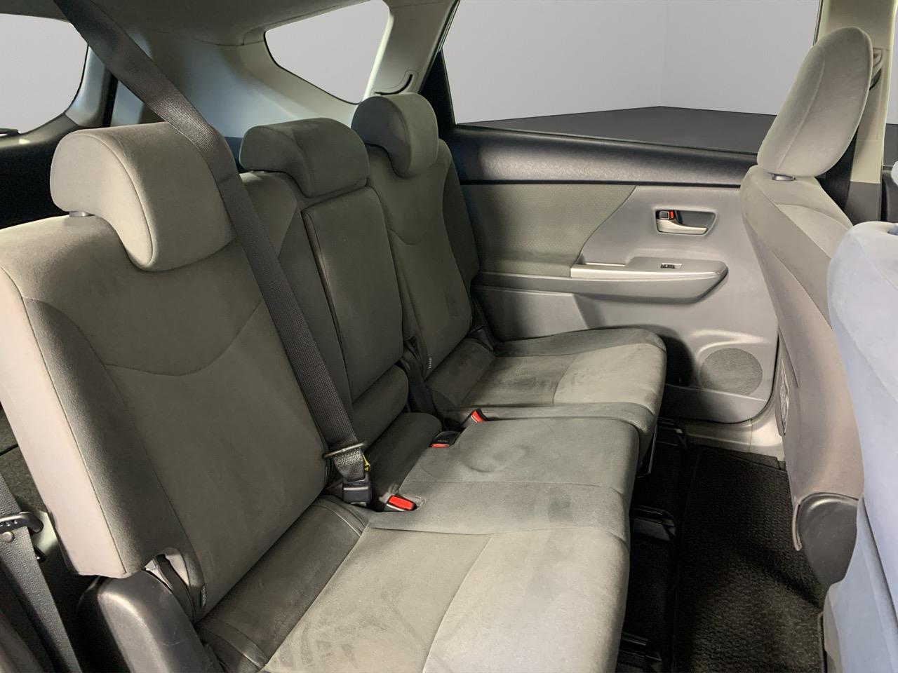 2012 Toyota Prius Alpha Hybrid Station Wagon PUSH BUTTON START + AUTO LIGHTS