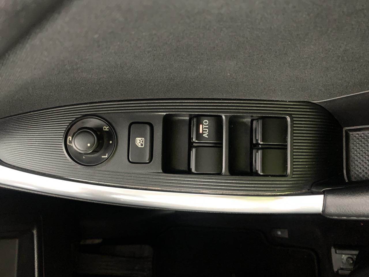 2013 Mazda CX-5 SKYACTIVE RV/SUV REVERSING CAMERA + PUSH BUTTON START + GREAT SPACE