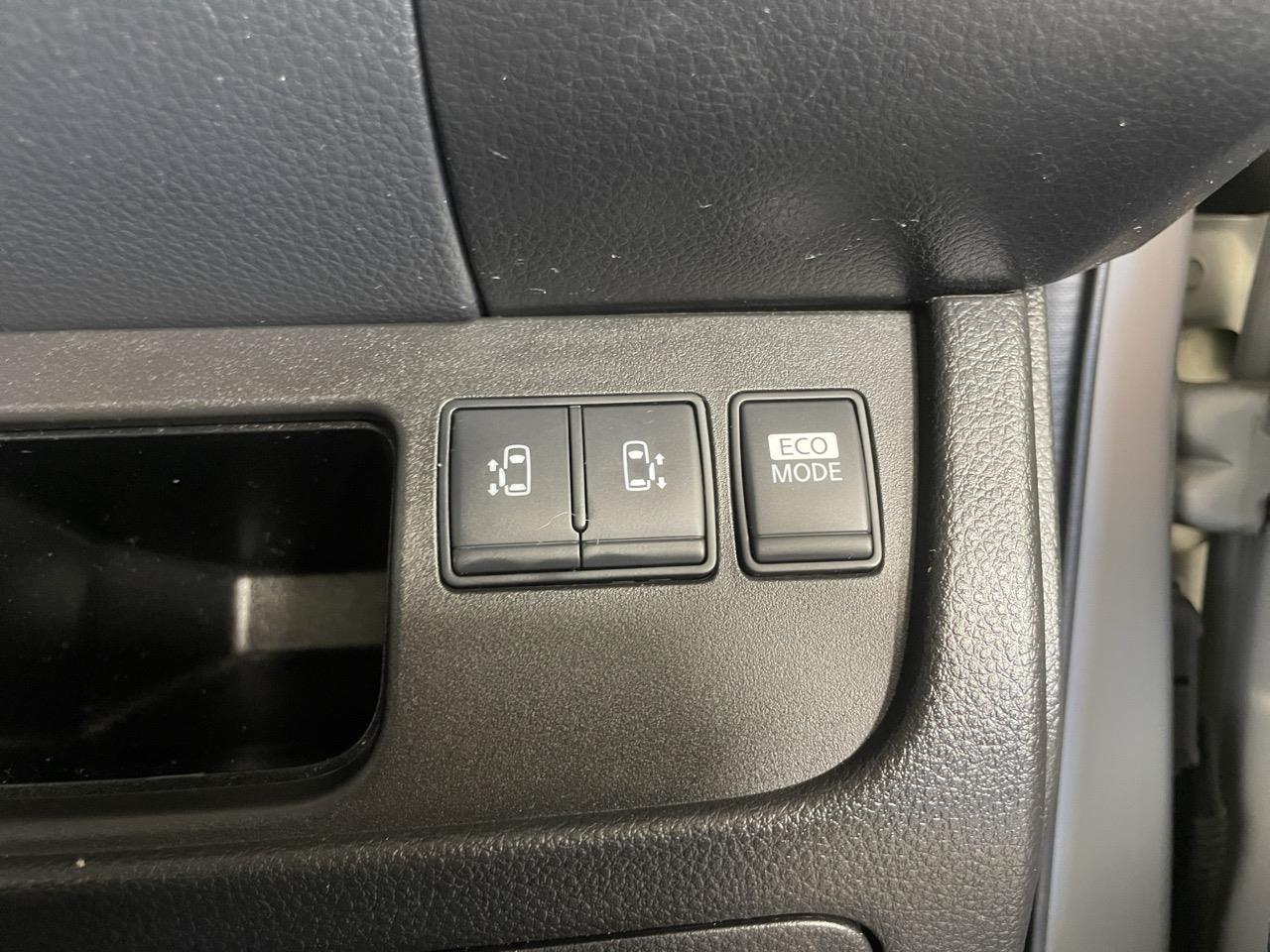 2013 Nissan Serena Hybrid Highway Star People Mover ELECTRIC SLIDING DOORS + REVERSING CAMERA