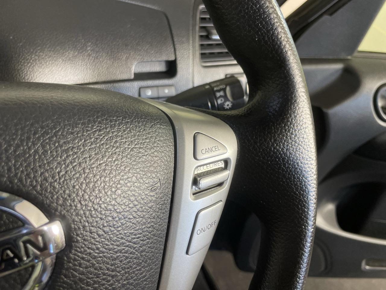 2015 Nissan Serena 20X S-HV People Mover REVERSING CAMERA + AUTO LIGHTS + PUSH START