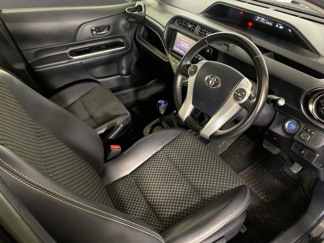 2015 Toyota Aqua X-URBAN Hatchback REVERSING CAMERA + PUSH BUTTON START + AUTO LIGHTS