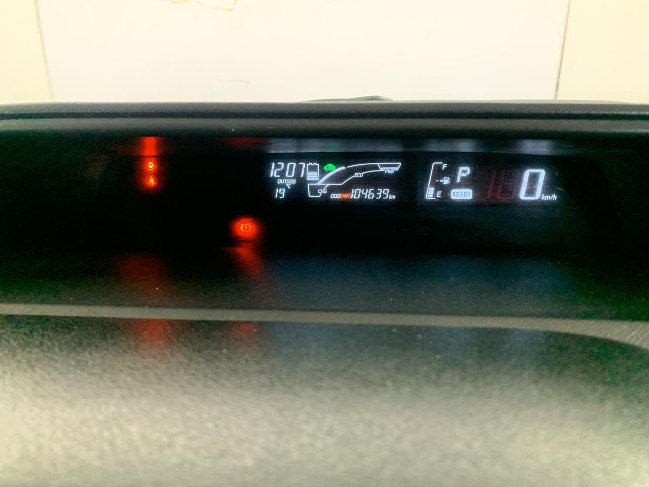 2015 Toyota Aqua X-URBAN Hatchback REVERSING CAMERA + PUSH BUTTON START + AUTO LIGHTS