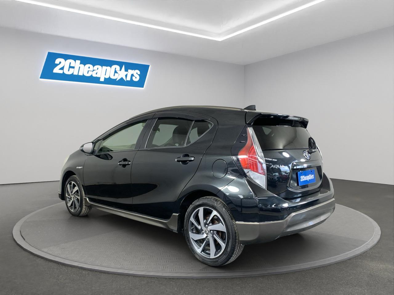 2015 Toyota Aqua X-URBAN Hatchback REVERSING CAMERA + PUSH BUTTON START + AUTO LIGHTS