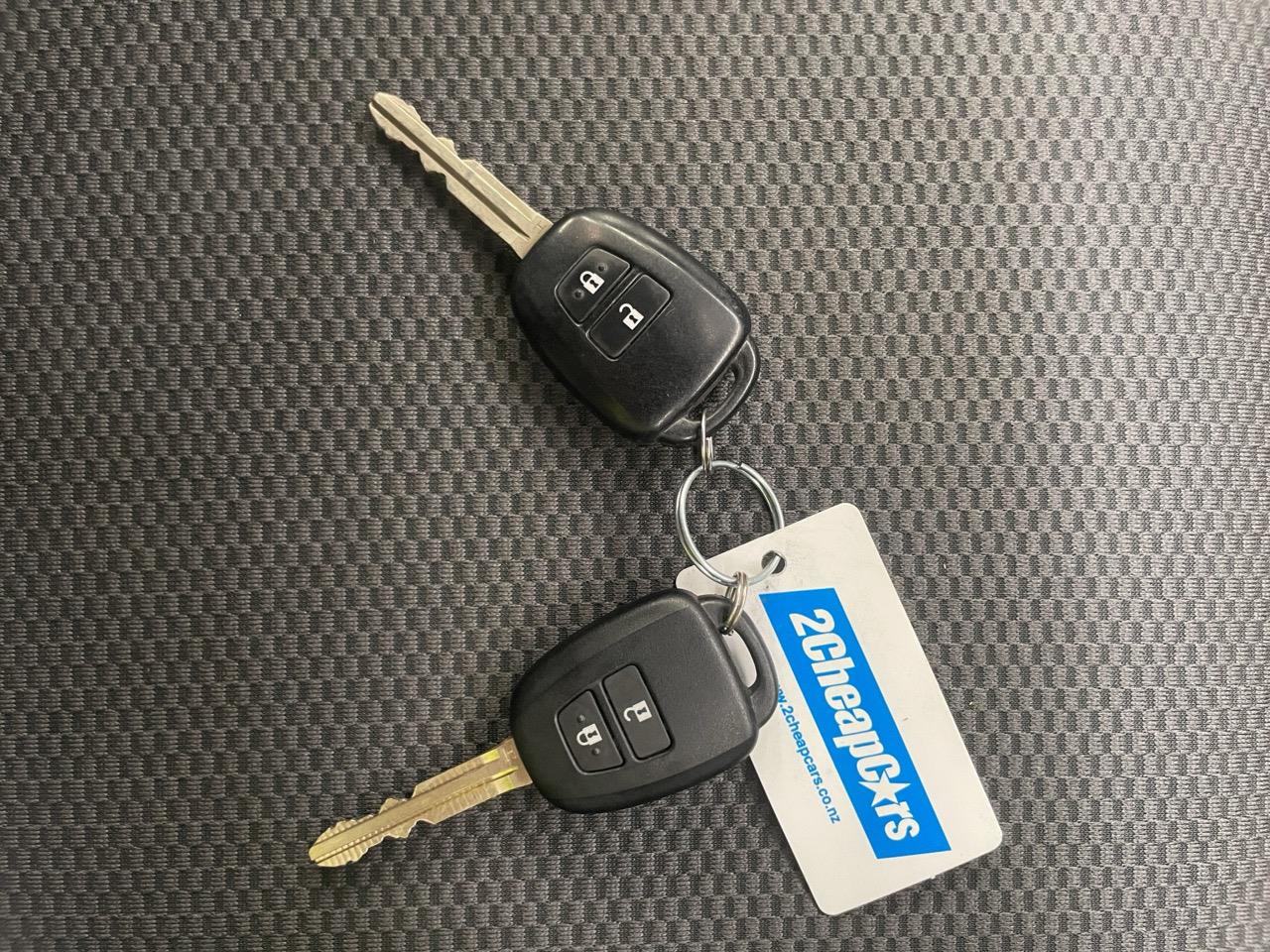 2017 Toyota HIACE Regius Diesel Van REVERSING CAMERA + GREAT SPACE