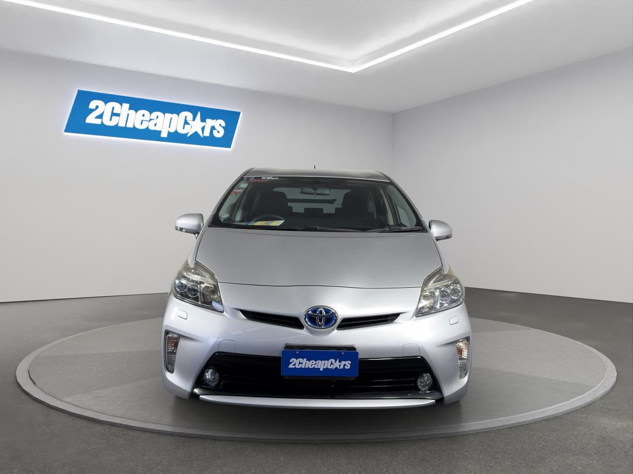 2014 Toyota Prius S touring selection Hatchback PUSH BUTTON START + AUTO LIGHTS + ALLOY WHEELS