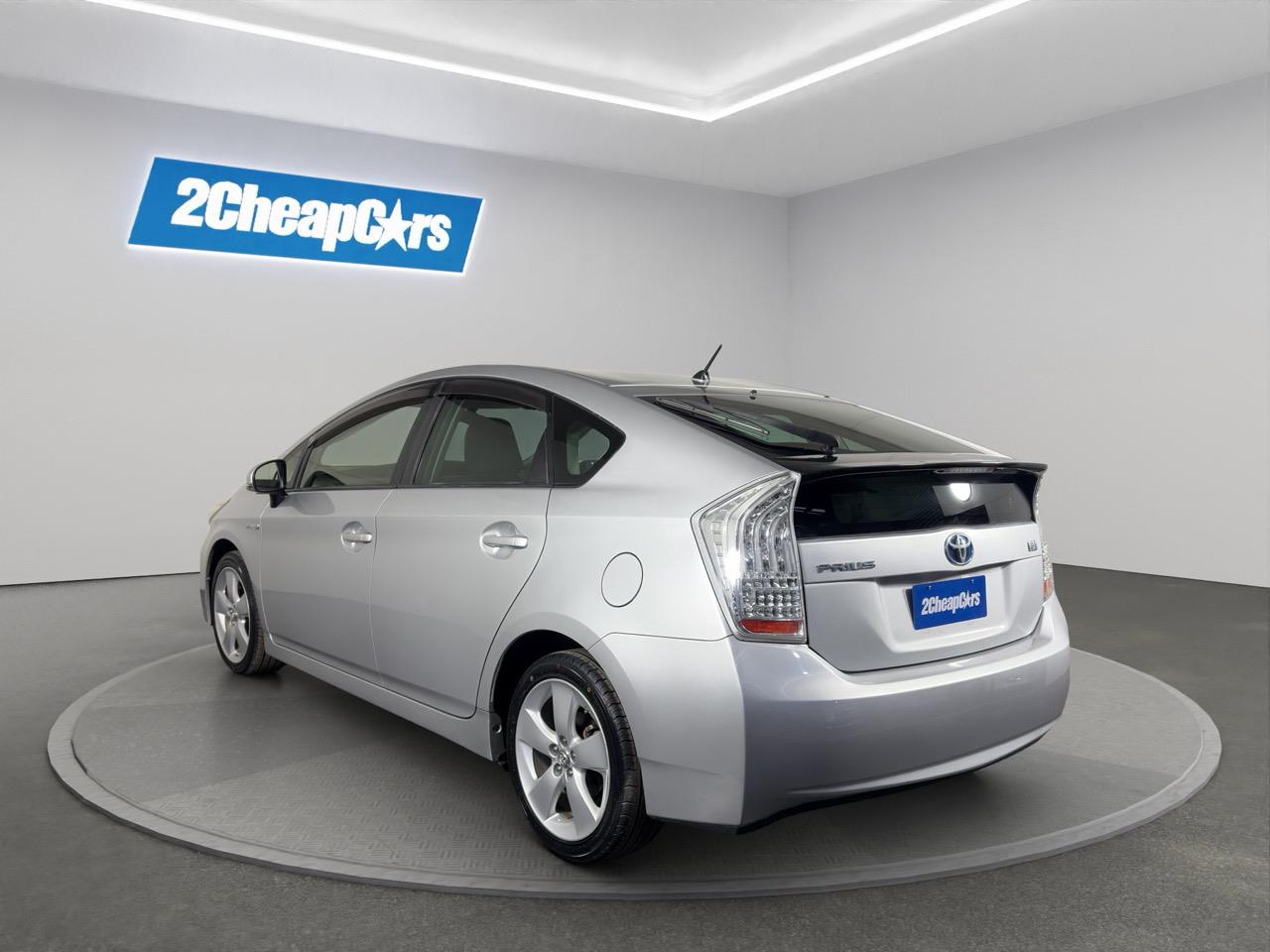 2014 Toyota Prius S touring selection Hatchback PUSH BUTTON START + AUTO LIGHTS + ALLOY WHEELS