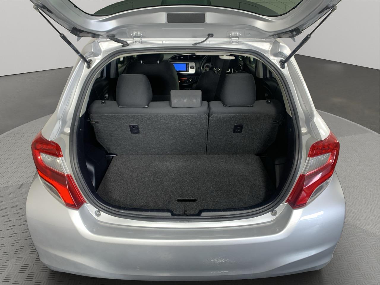 2014 Toyota Vitz 1.3U Hatchback LOW KMS + PUSH BUTTON START + AUTO LIGHTS