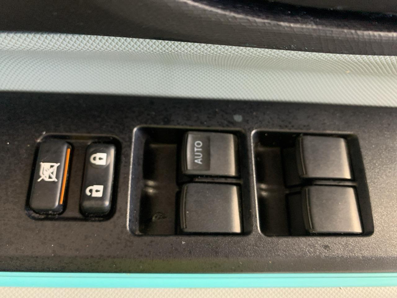 2012 Toyota Aqua S Hatchback REVESING CAMERA + PUSH SRART + AUTO LIGHTS