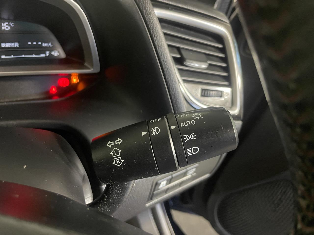 2014 Mazda Axela 3 1.5S New Shape Hatchback REVERSING CAMERA + PUSH BUTTON START + AUTO LIGHTS