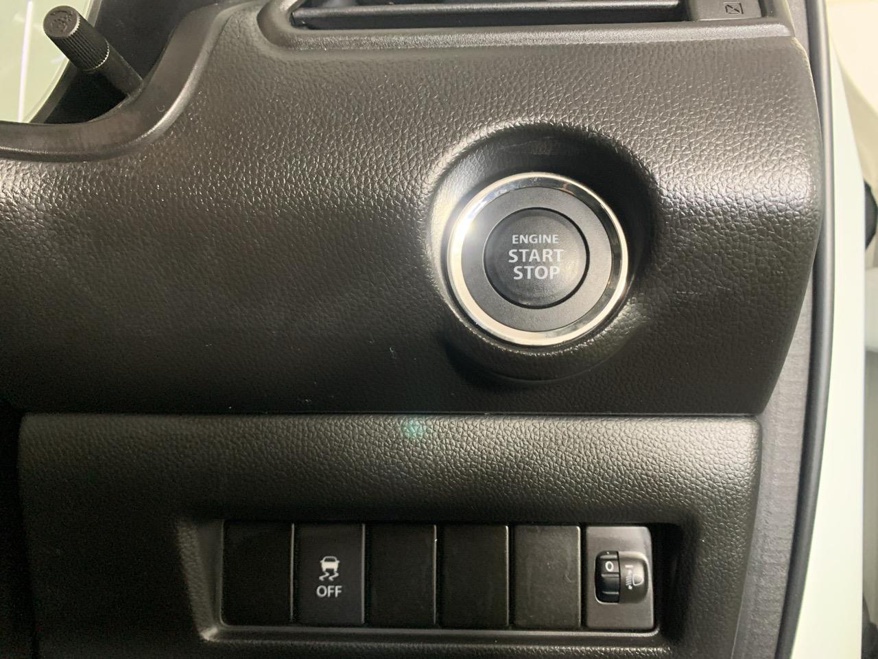 2017 Suzuki Swift Late Shape Hatchback HEATED SEATS + PUSH START + LOW KM