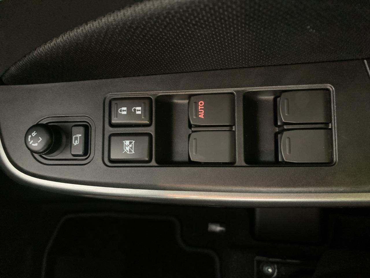 2017 Suzuki Swift Late Shape Hatchback HEATED SEATS + PUSH START + LOW KM