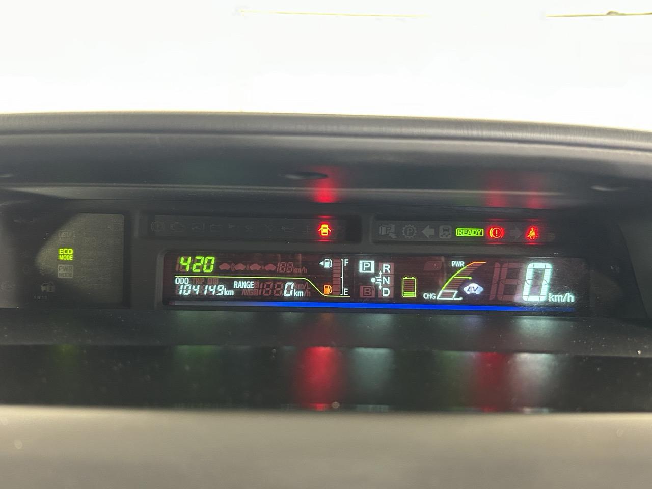 2013 Toyota Prius Alpha S Station Wagon REVERSING CAMERA + SMART KEY + AUTO LIGHTS