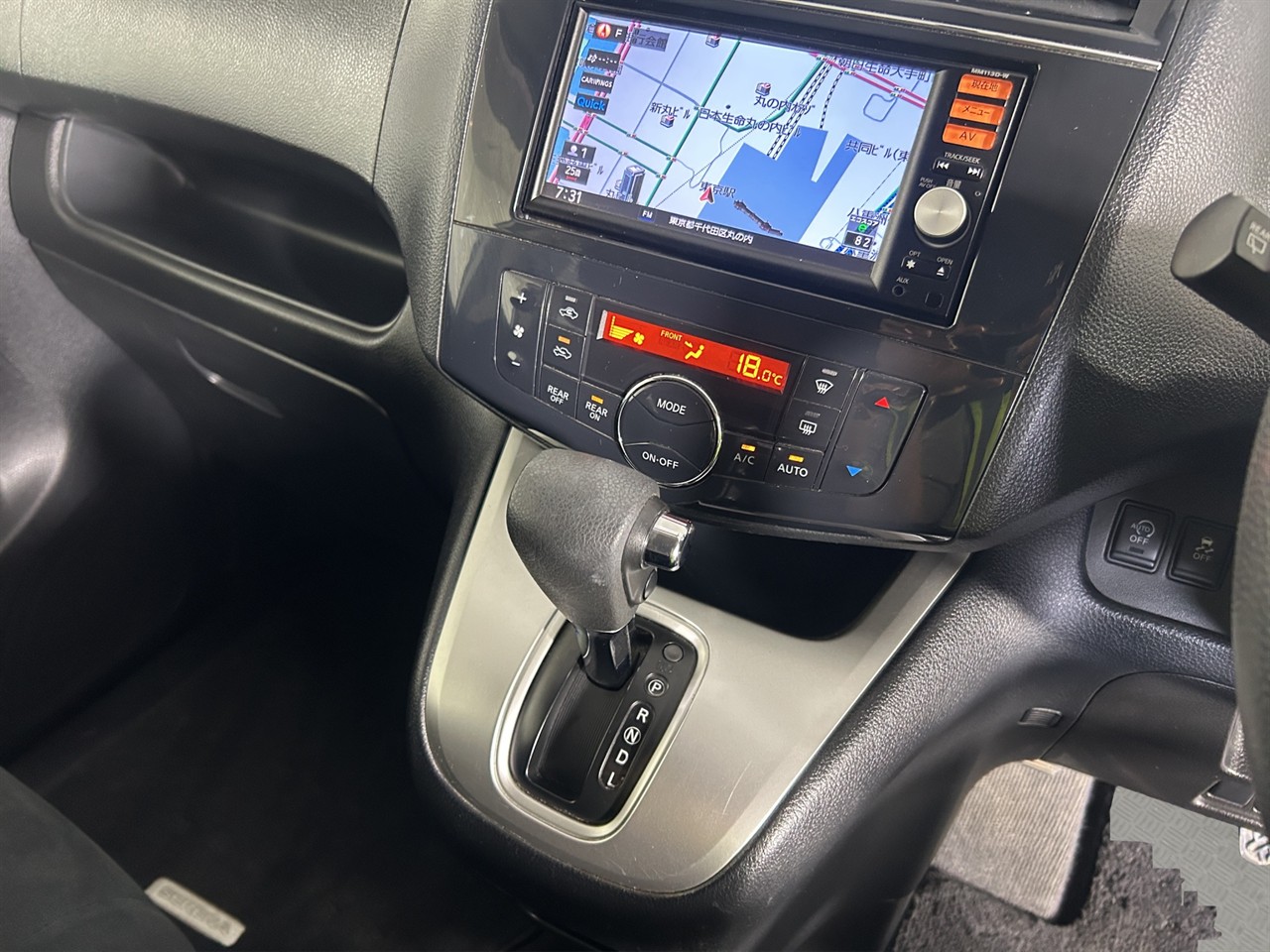 2013 Nissan Serena Hybrid 20X V SELECTION SAFETY S People Mover POWER SLIDING DOOR + AUTO LIGHTS + PUSH START