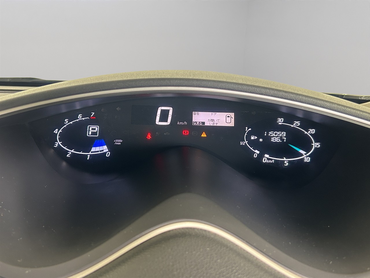 2013 Nissan Serena Hybrid 20X V SELECTION SAFETY S People Mover POWER SLIDING DOOR + AUTO LIGHTS + PUSH START