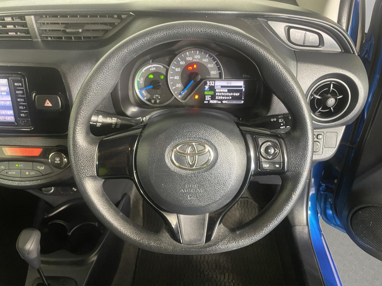 2017 Toyota Vitz YARIS HYBRID Hatchback REVERSING CAMERA + AUTO LIGHTS + PUSH BUTTON START