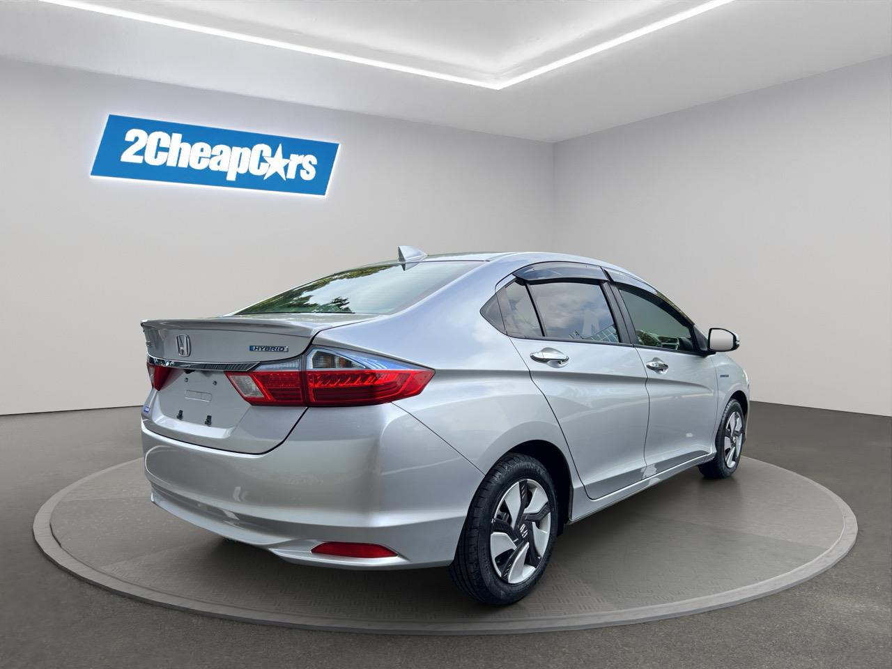 2015 Honda Grace Hybrid LX Sedan LOW KMS + CRUISE CONTROL + REVERSING CAMERA