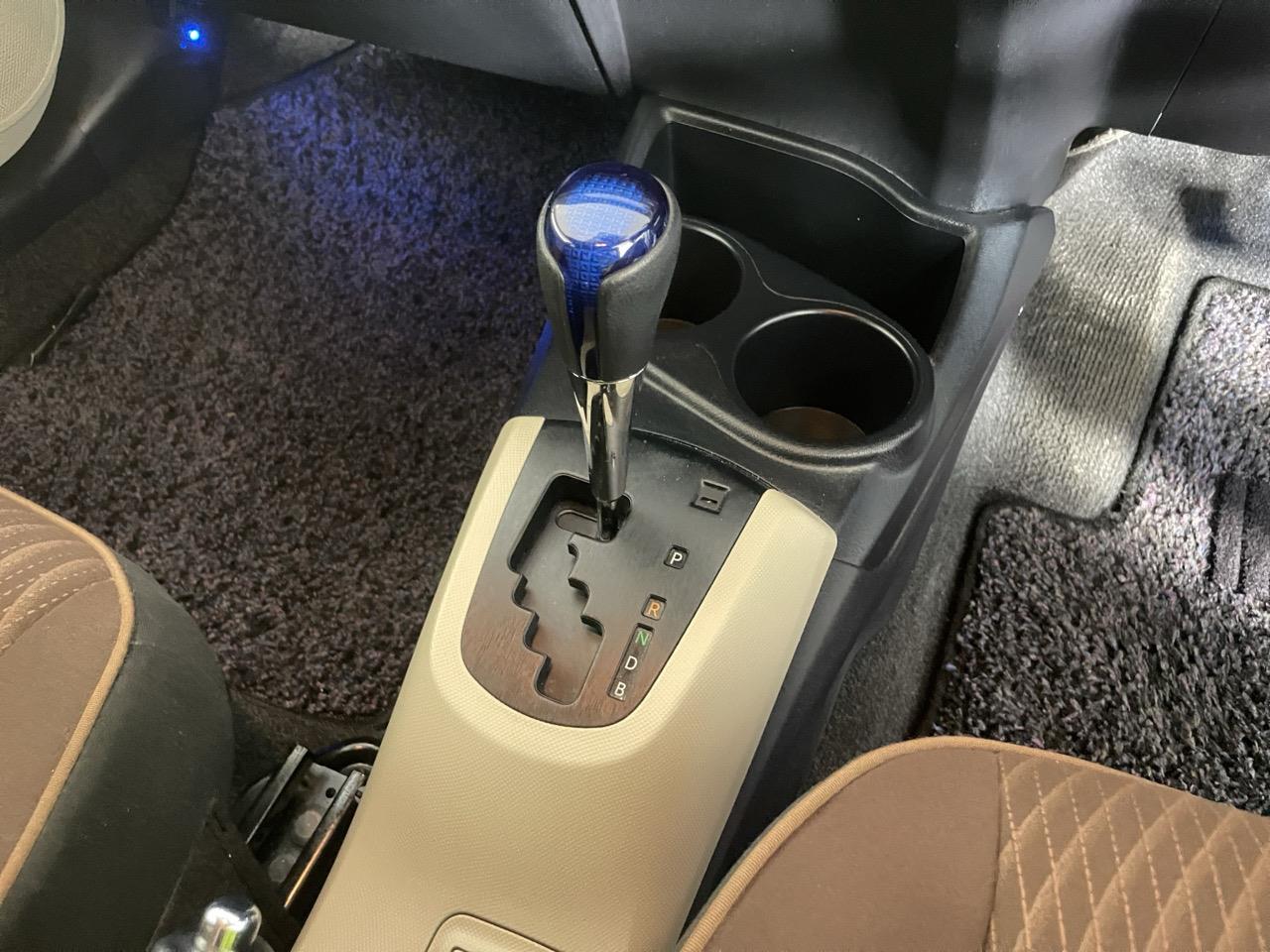 2013 Toyota Aqua G Hatchback LOW KMS + REVERSING CAMERA + PUSH BUTTON START