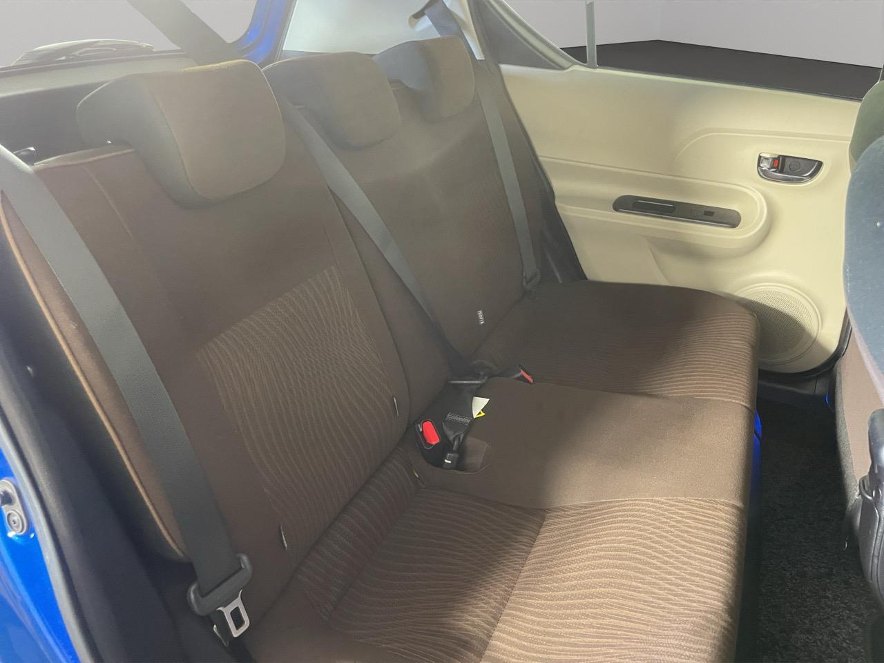 2013 Toyota Aqua G Hatchback LOW KMS + REVERSING CAMERA + PUSH BUTTON START