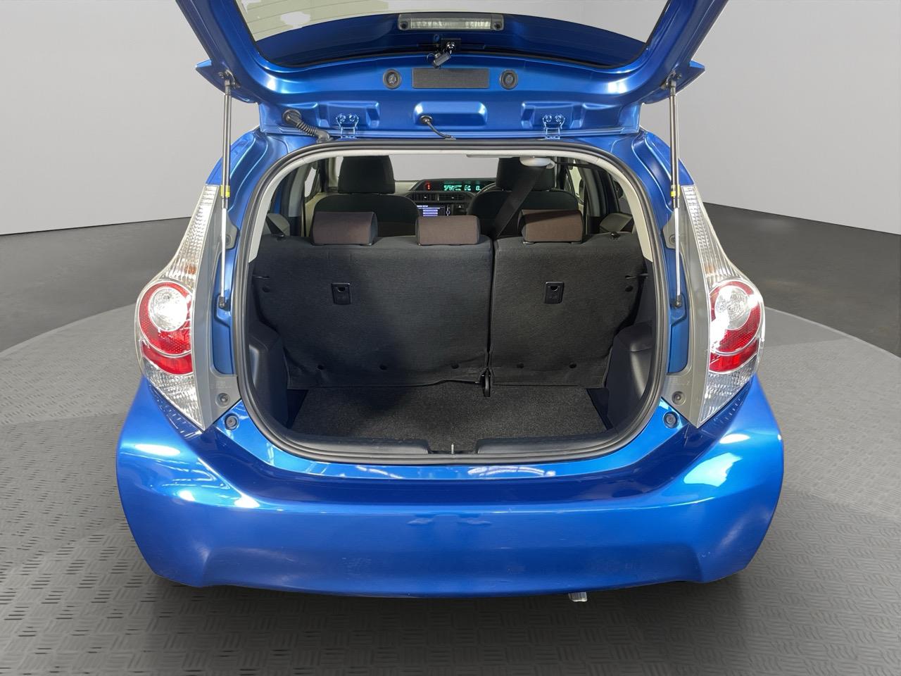 2013 Toyota Aqua G Hatchback LOW KMS + REVERSING CAMERA + PUSH BUTTON START