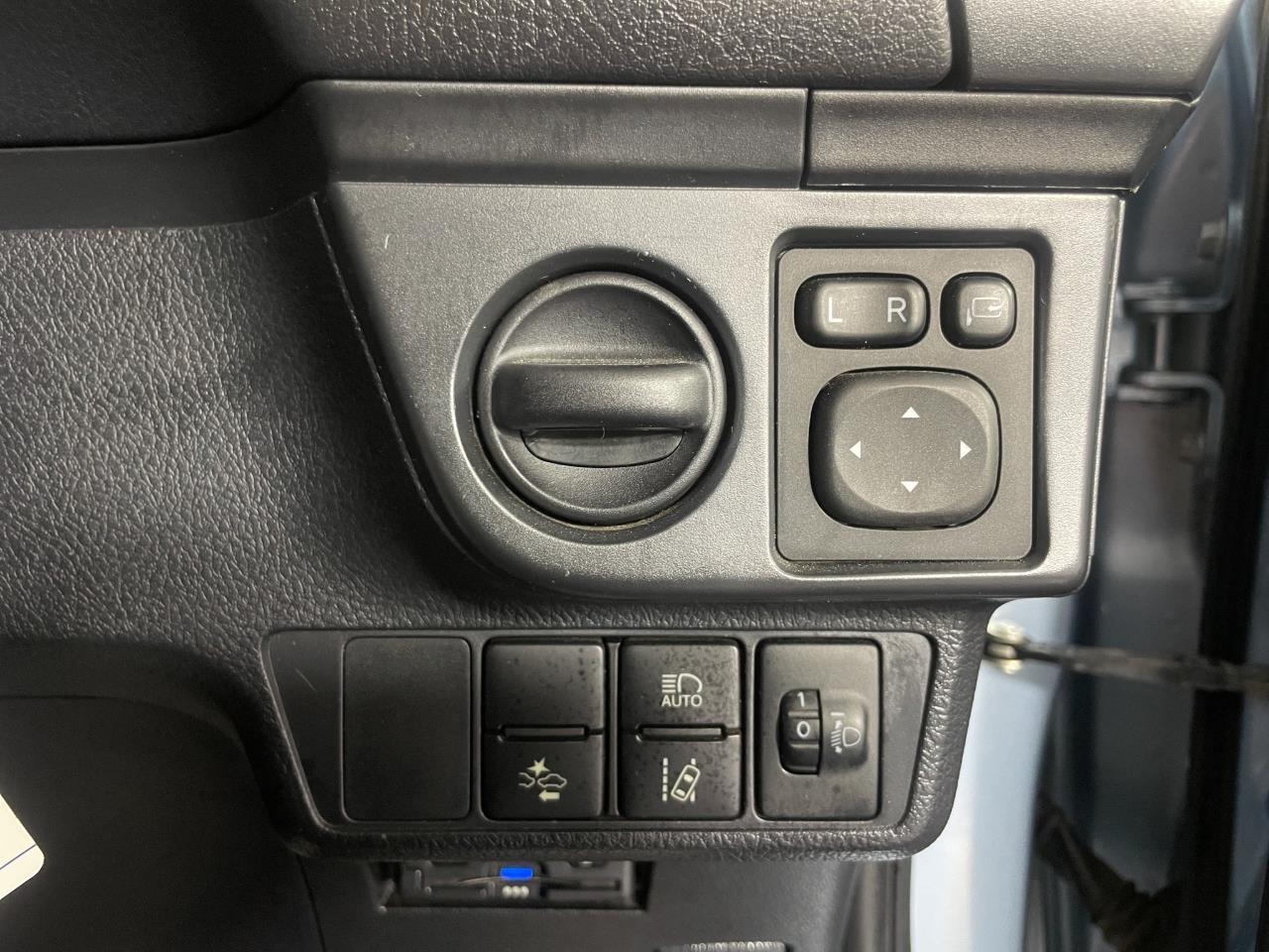 2015 Toyota Corolla Fielder Hybrid New Shape Station Wagon REVERSING CAMERA + GREAT FUEL EFFICIENCY