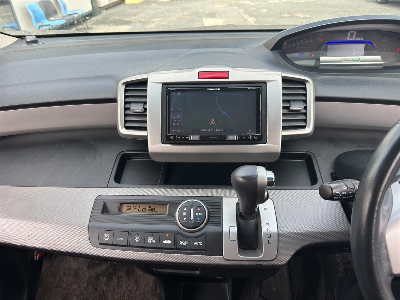 2012 Honda Freed Hybrid People Mover POWER SLIDING DOORS + REVERSING CAMERA