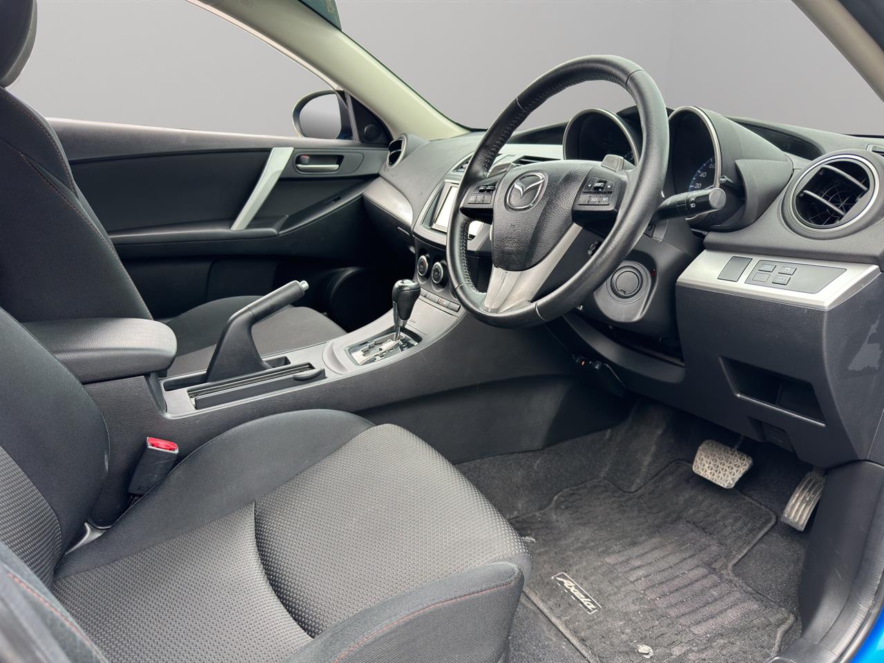 2013 Mazda Axela 3 Sport 2.0S Hatchback SMART KEY + PADDLE SHIFT