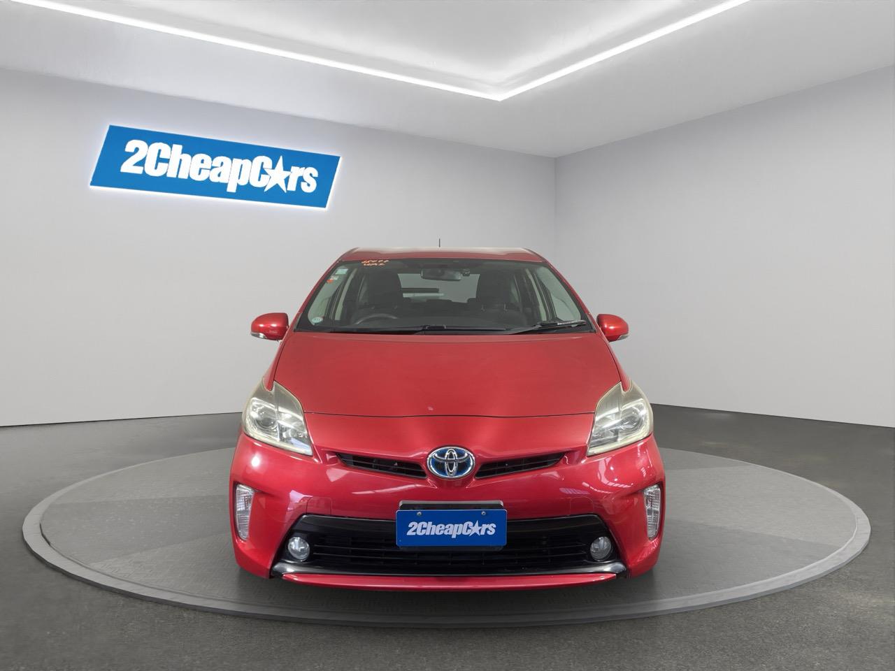 2013 Toyota Prius S Hatchback REVERSING CAMERA + AUTO LIGHTS + PUSH START