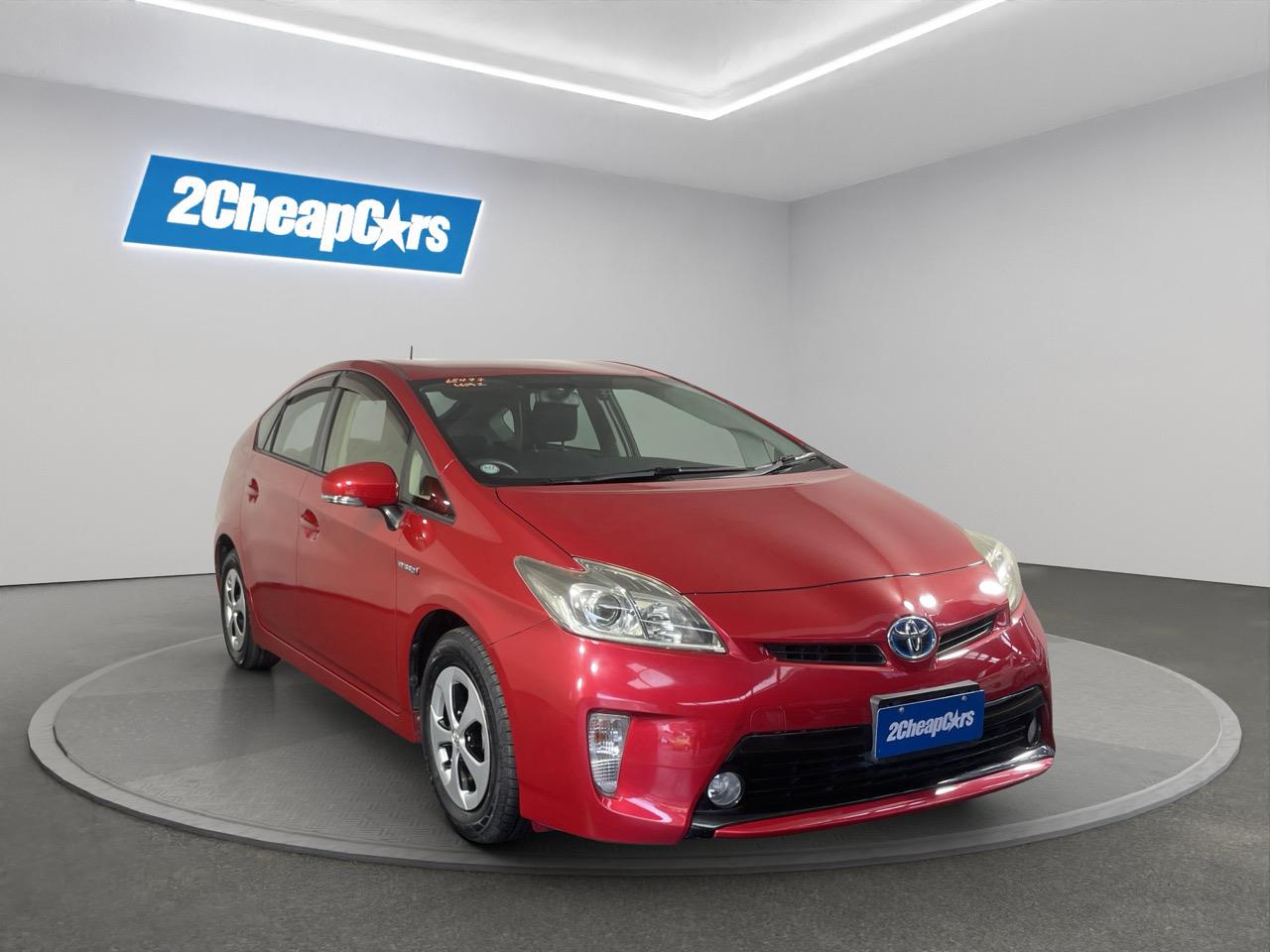 2013 Toyota Prius S Hatchback REVERSING CAMERA + AUTO LIGHTS + PUSH START