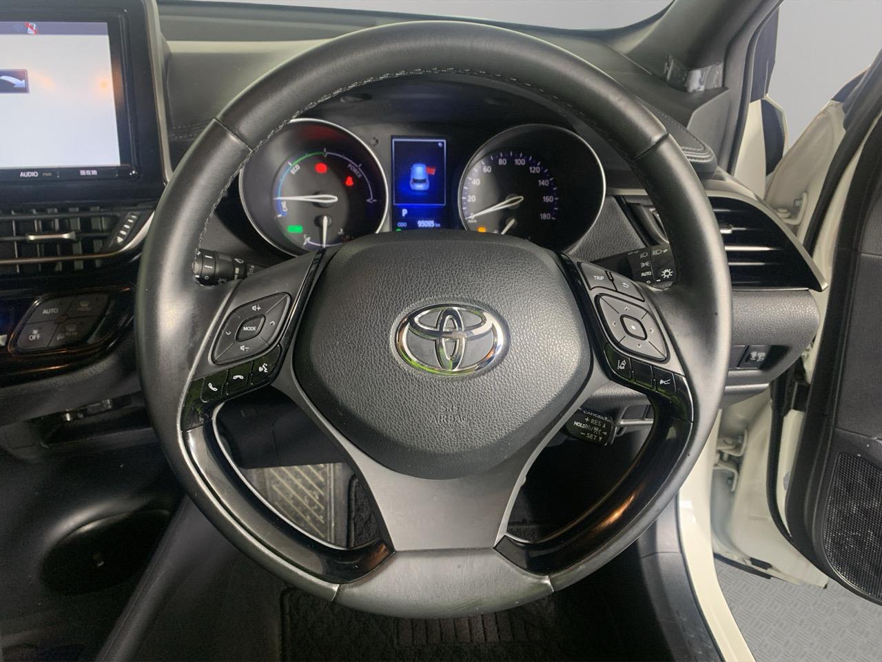 2017 Toyota C-HR Hybrid RV/SUV GREAT FUEL EFFICIENCY + PUSH SRART