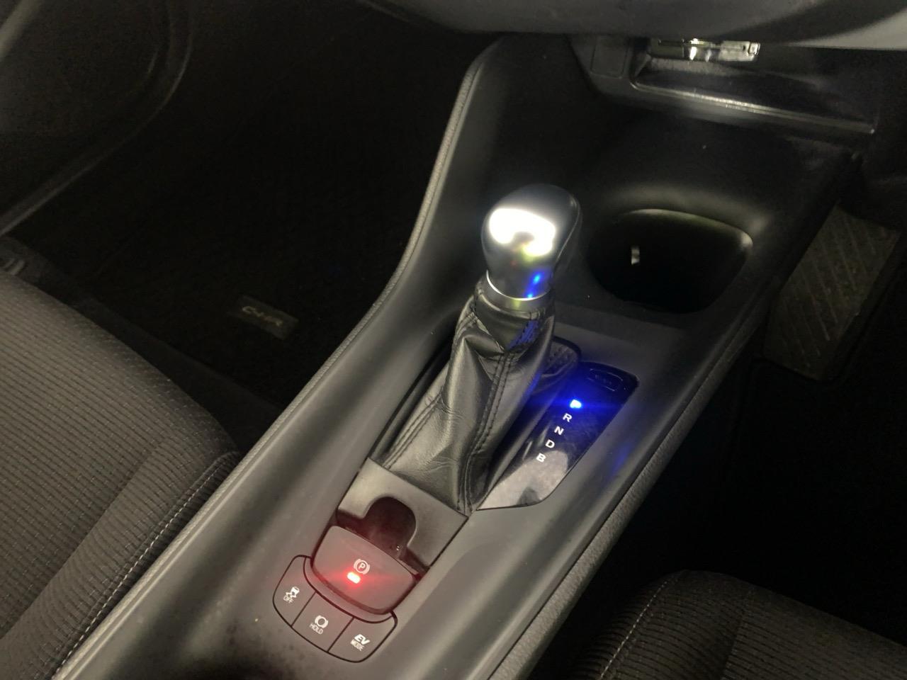 2017 Toyota C-HR Hybrid RV/SUV GREAT FUEL EFFICIENCY + PUSH SRART