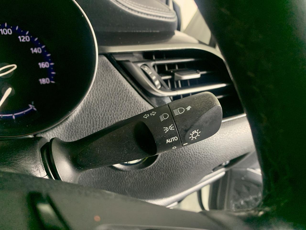 2017 Toyota C-HR Hybrid RV/SUV GREAT FUEL EFFICIENCY + PUSH SRART