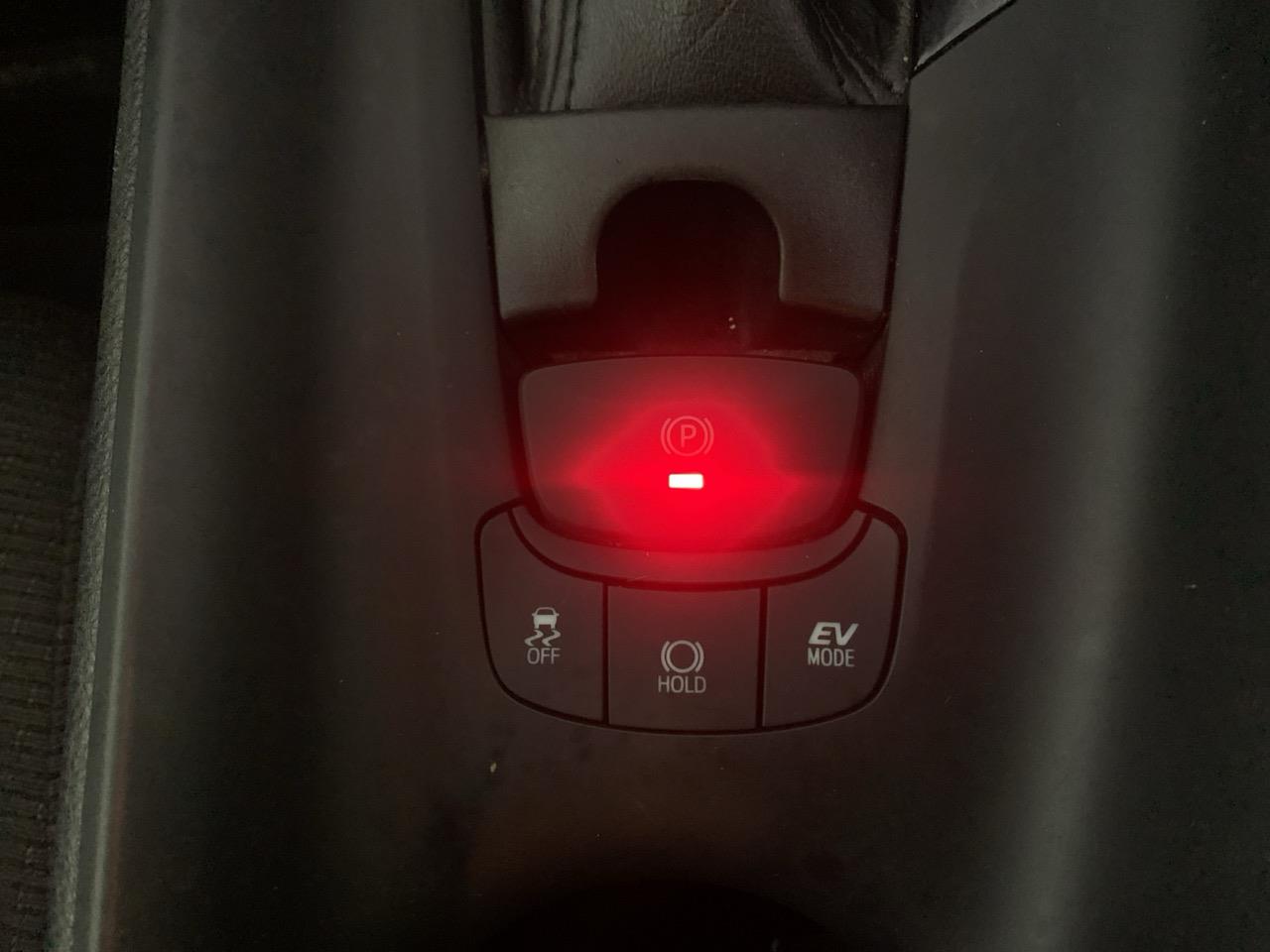 2017 Toyota C-HR Hybrid RV/SUV GREAT FUEL EFFICIENCY + PUSH SRART