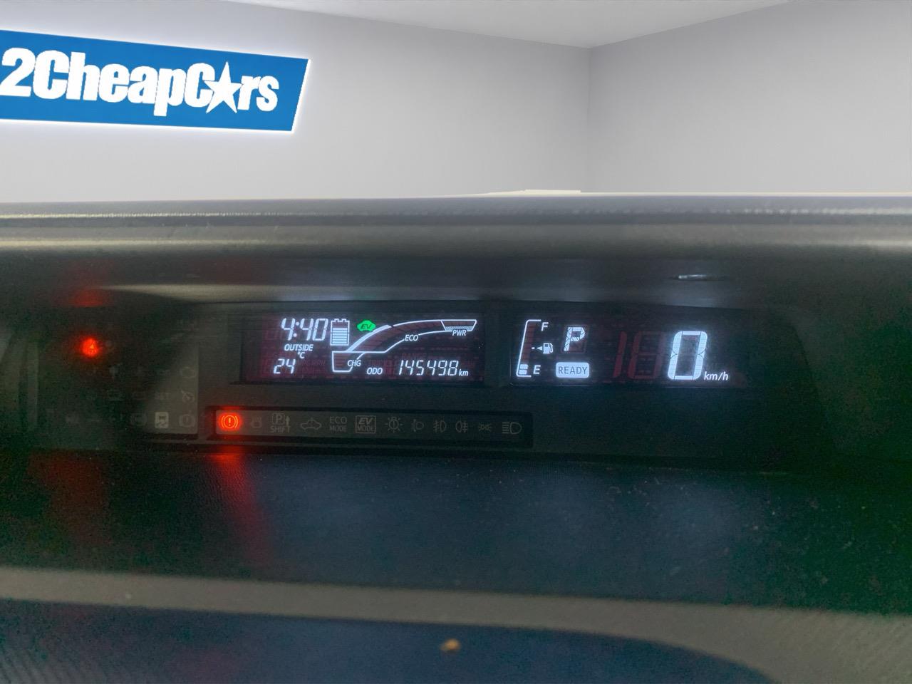 2015 Toyota Aqua Facelift Model G Hatchback REVESING CAMERA + PUSH SRART + AUTO LIGHTS