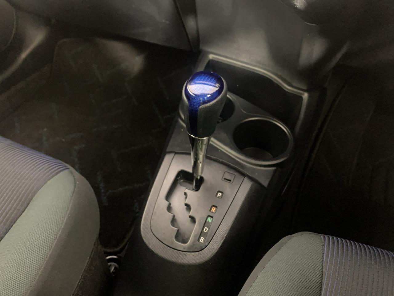 2015 Toyota Aqua Facelift Model G Hatchback REVESING CAMERA + PUSH SRART + AUTO LIGHTS