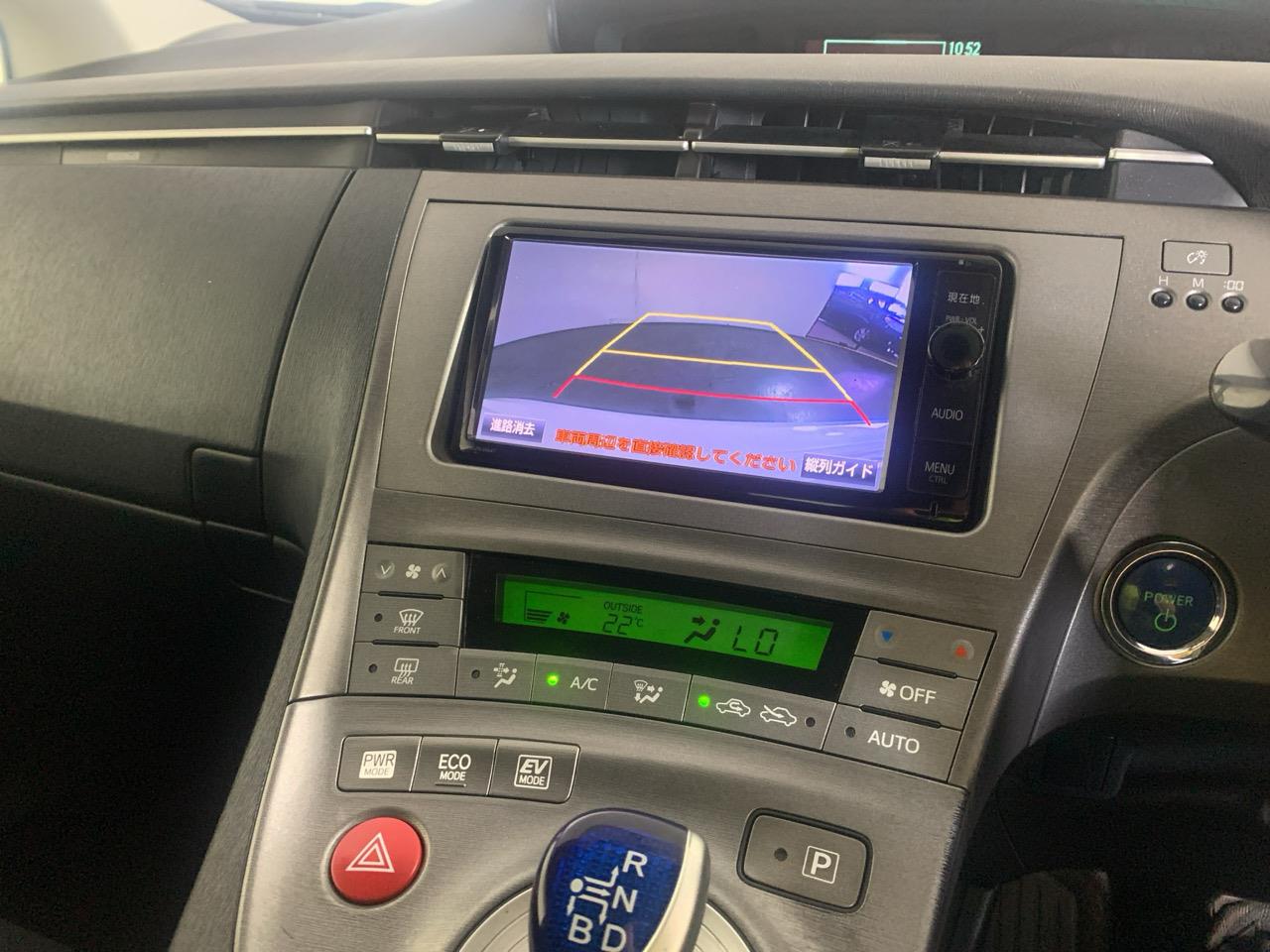 2015 Toyota Prius S Hatchback PUSH BUTTON START + AUTO LIGHTS + REVERSING CAMERA