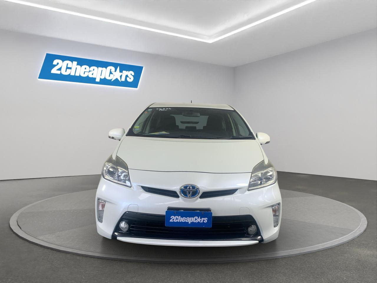 2015 Toyota Prius S Hatchback PUSH BUTTON START + AUTO LIGHTS + REVERSING CAMERA