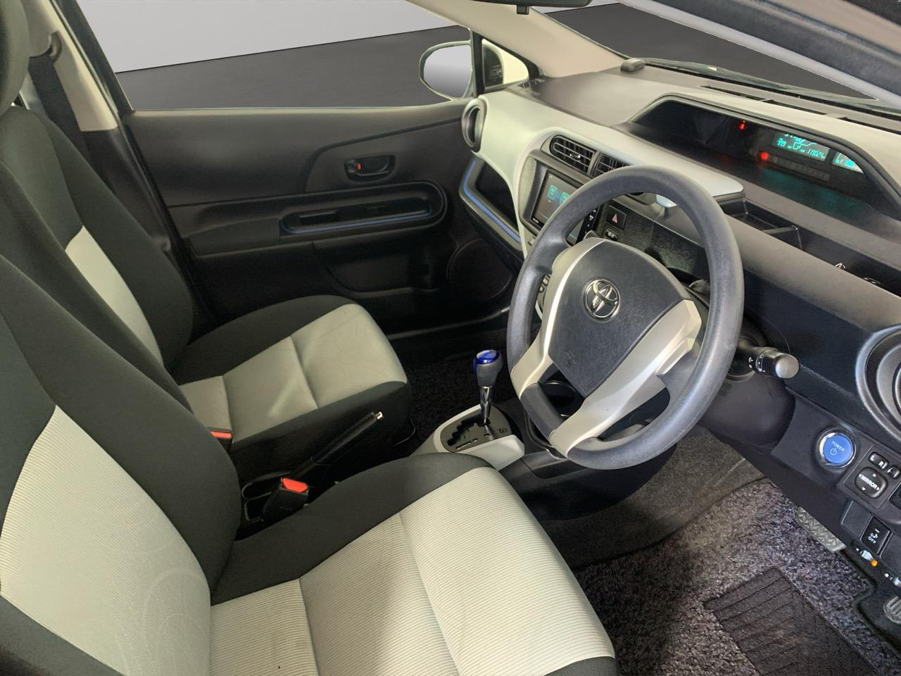 2013 Toyota Aqua G Hatchback REVERSING CAMERA + PUSH BUTTON START + AUTO LIGHTS