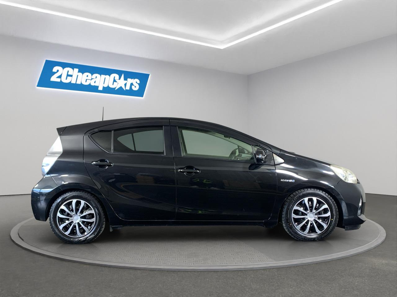 2013 Toyota Aqua G Hatchback REVERSING CAMERA + PUSH BUTTON START + AUTO LIGHTS