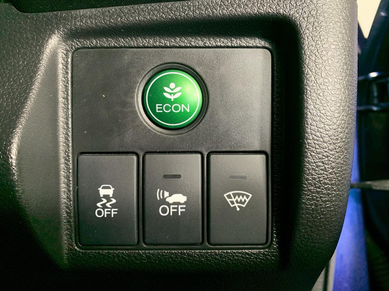 2015 Honda Vezel HYBRID X RV/SUV REVESING CAMEIA + CRUISE CONTROL + AUTO LIGHTS