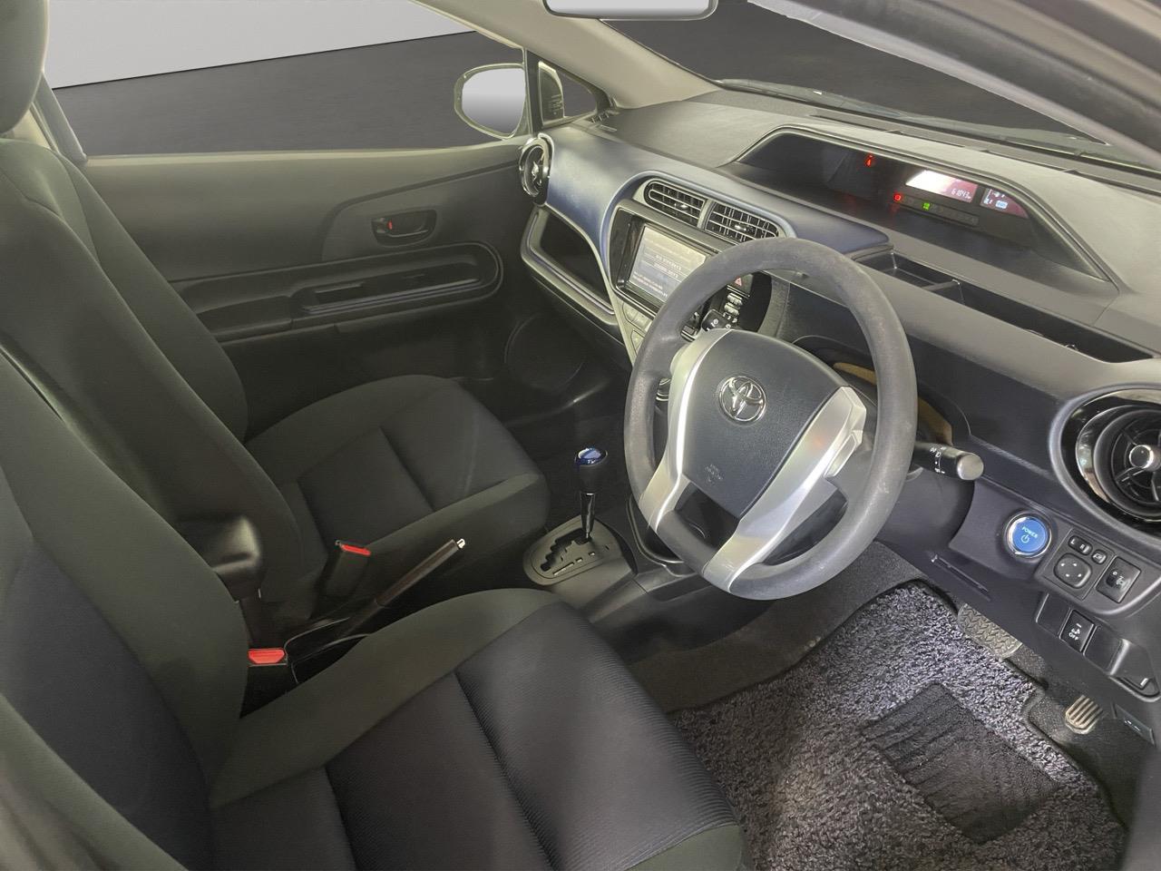 2015 Toyota Aqua Facelift Model S Hatchback AUTO LIGHTS + PUSH BUTTON START