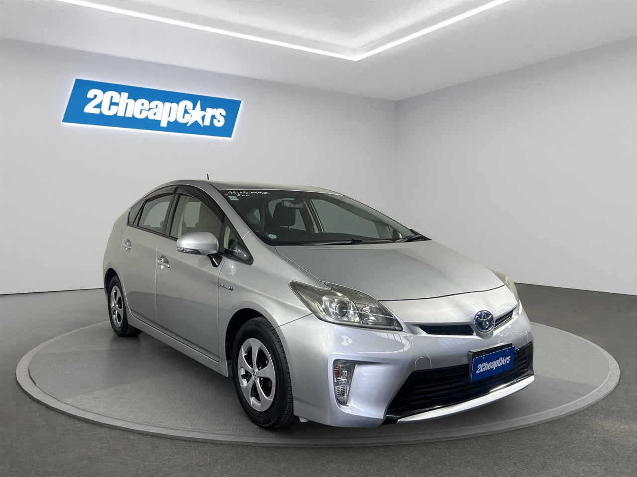 2012 Toyota Prius S Hatchback REVERSING CAMERA + PUSH START + AUTO LIGHTS