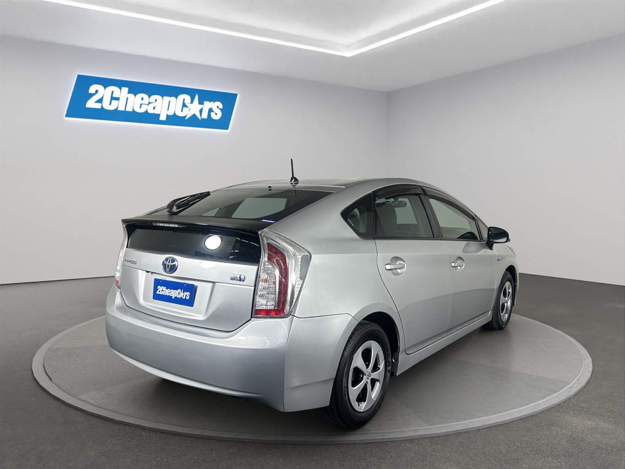 2012 Toyota Prius S Hatchback REVERSING CAMERA + PUSH START + AUTO LIGHTS