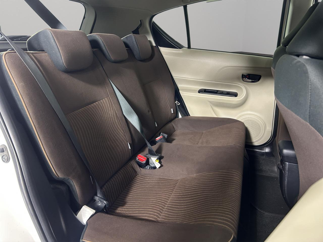 2013 Toyota Aqua G Hatchback SMART KEY + AUTO LIGHTS + FUEL EFFICIENCY