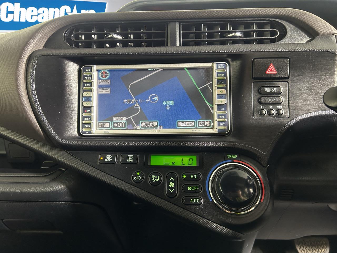 2013 Toyota Aqua G Hatchback SMART KEY + AUTO LIGHTS + FUEL EFFICIENCY