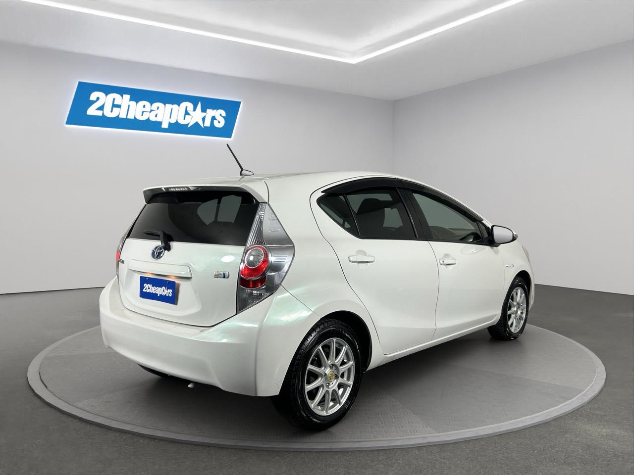 2013 Toyota Aqua G Hatchback SMART KEY + AUTO LIGHTS + FUEL EFFICIENCY