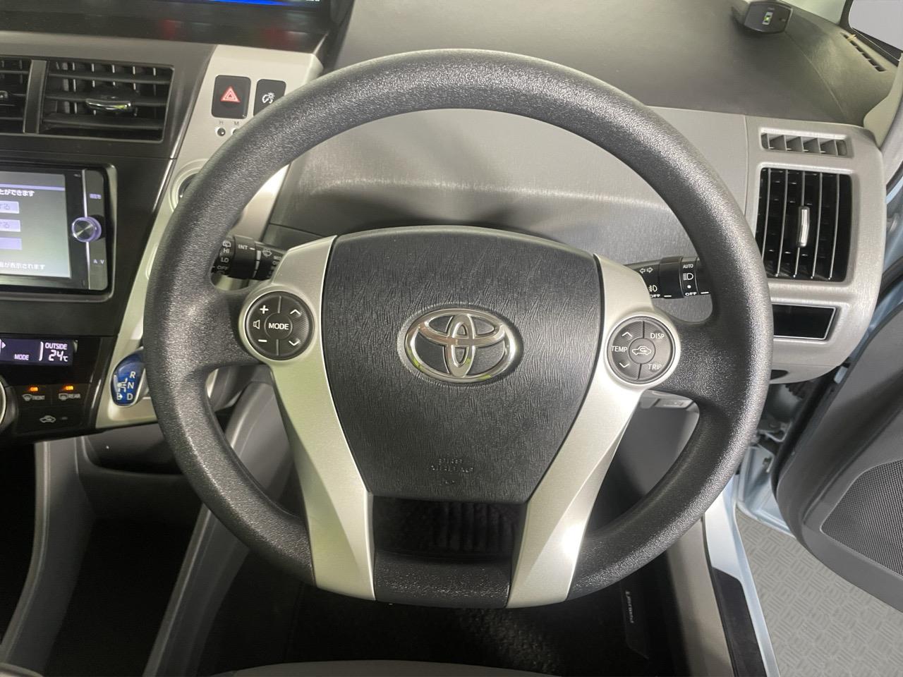 2013 Toyota Prius Alpha S Touring Selection Station Wagon LOW KM + REVERSING CAMERA + PUSH SRART
